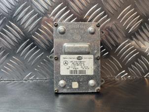 Gebruikte Xenon module Mercedes E (W211) 2.2 E-200 CDI 16V Prijs € 50,00 Margeregeling aangeboden door van Sabben Parts