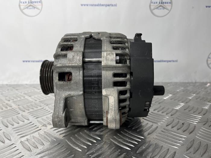 Dynamo van een Mercedes-Benz B (W246) 2.1 B-200 CDI BlueEFFICIENCY, B-200d 16V 2019