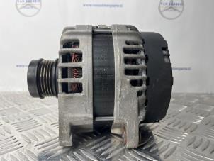 Gebruikte Alternator Mercedes A (W176) 2.0 A-250 Turbo 16V 4-Matic Prijs € 75,00 Margeregeling aangeboden door van Sabben Parts