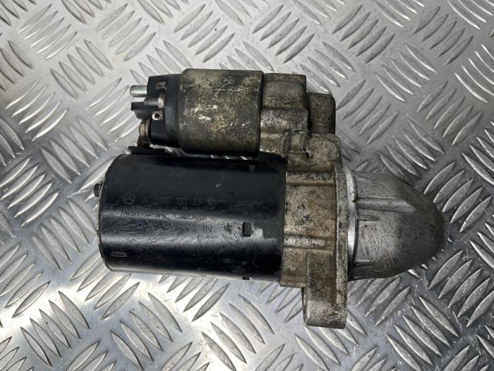 Gebruikte Startmotor Mercedes E (W212) E-200 CGI 16V BlueEfficiency Prijs € 50,00 Margeregeling aangeboden door van Sabben Parts