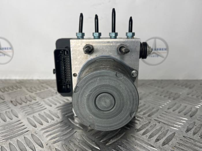 Gebruikte ABS Pomp Mercedes Vito (447.6) 2.2 114 CDI 16V 4x4 Prijs € 181,50 Inclusief btw aangeboden door van Sabben Parts