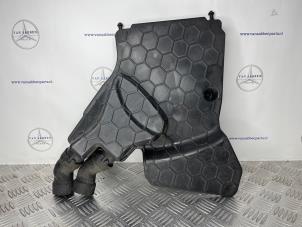 Gebruikte Afdekplaat motor Mercedes GLC (X253) 2.0 C-200d 16V Prijs € 50,00 Margeregeling aangeboden door van Sabben Parts