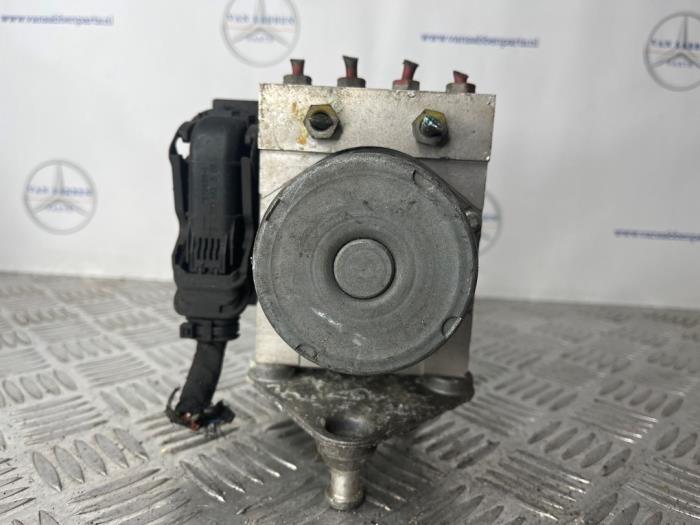 Gebruikte ABS Pomp Mercedes Sprinter 3,5t (906.63) 313 CDI 16V Prijs € 121,00 Inclusief btw aangeboden door van Sabben Parts
