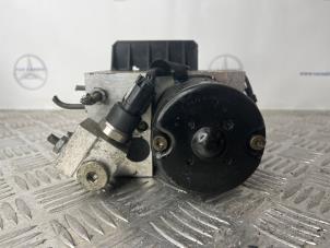 Gebruikte ABS Pomp Mercedes S (W220) 3.2 S-320 CDI Prijs € 50,00 Margeregeling aangeboden door van Sabben Parts