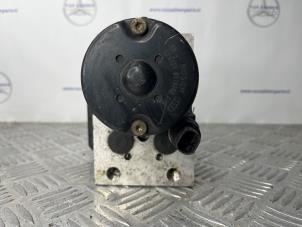 Gebruikte ABS Pomp Mercedes E Combi (S210) 3.2 E-320 CDI 24V Prijs € 50,00 Margeregeling aangeboden door van Sabben Parts