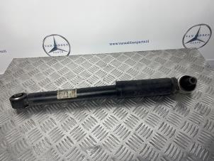 Gebruikte Schokdemper links-achter Mercedes V (447.8) 2.1 250 BlueTEC, 250 d 16V 4-Matic Prijs € 60,50 Inclusief btw aangeboden door van Sabben Parts