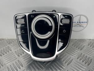 Gebruikte Multi Media Regelunit Mercedes C (C205) C-250d 2.2 16V BlueTEC 4-Matic Prijs € 175,00 Margeregeling aangeboden door van Sabben Parts
