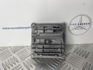 Gebruikte Xenon module Mercedes S (222.0/222.1) 3.0 S-400 24V 4-Matic Prijs € 100,00 Margeregeling aangeboden door van Sabben Parts