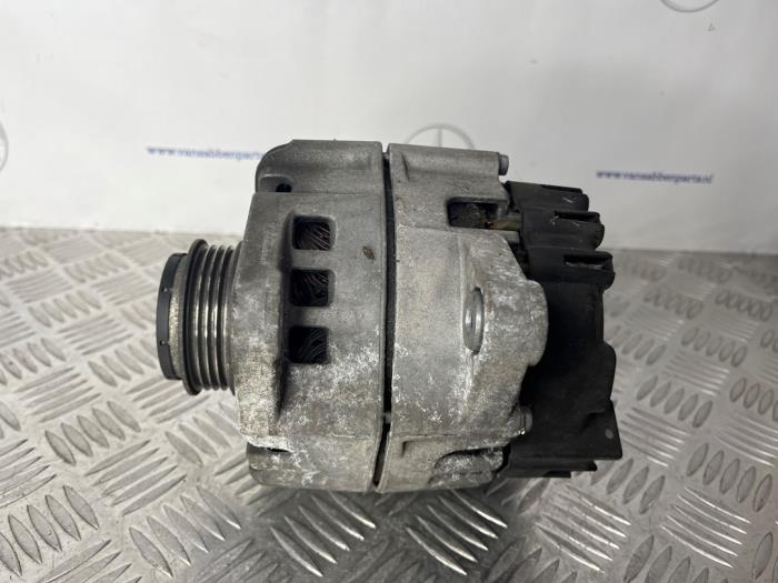 Gebruikte Dynamo Mercedes C AMG (C205) 4.0 C-63 AMG V8 Biturbo Prijs € 200,00 Margeregeling aangeboden door van Sabben Parts