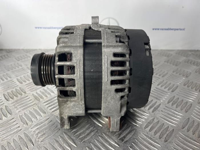 Gebruikte Dynamo Mercedes GLA (156.9) 2.0 45 AMG Turbo 16V Prijs € 100,00 Margeregeling aangeboden door van Sabben Parts