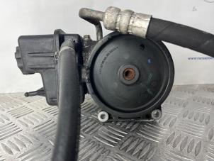 Gebruikte Servopomp Mercedes E (W212) E-250 CDI 16V BlueEfficiency Prijs € 100,00 Margeregeling aangeboden door van Sabben Parts