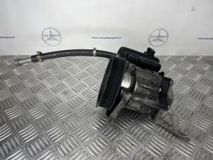 Gebruikte Pomp Servo Mercedes E (W212) E-250 CDI 16V BlueEfficiency Prijs € 100,00 Margeregeling aangeboden door van Sabben Parts