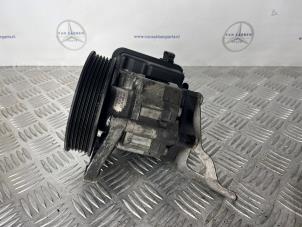 Pomp Servo van een Mercedes-Benz E (W212) E-250 CDI 16V BlueEfficiency 2012