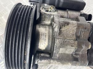 Pomp Servo van een Mercedes-Benz E (W212) E-250 CDI 16V BlueEfficiency 2012