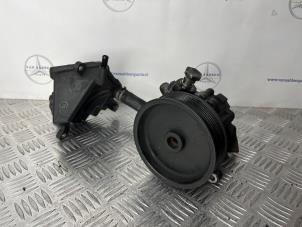 Gebruikte Stuurpomp Mercedes ML II (164/4JG) 3.0 ML-320 CDI V6 24V Prijs € 100,00 Margeregeling aangeboden door van Sabben Parts