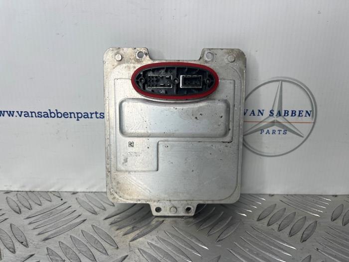 Gebruikte Xenon module Mercedes GL (X164) 3.0 GL 320 CDI V6 24V Prijs € 100,00 Margeregeling aangeboden door van Sabben Parts