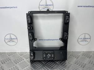 Gebruikte Ruit schakelaar elektrisch Mercedes ML I (163) 400 4.0 CDI V8 32V Prijs € 75,00 Margeregeling aangeboden door van Sabben Parts