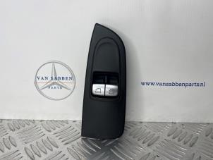 Gebruikte Raam schakelaar elektrisch Mercedes Vito (447.6) 2.2 116 CDI 16V Prijs € 90,75 Inclusief btw aangeboden door van Sabben Parts