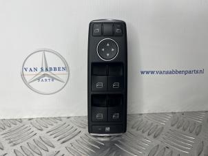 Gebruikte Schakelaar Elektrisch Raam Mercedes C Estate (S204) 2.2 C-180 CDI 16V BlueEFFICIENCY Prijs € 40,00 Margeregeling aangeboden door van Sabben Parts