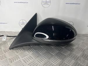 Gebruikte Spiegel Buiten links Mercedes C (W206) C-200 2.0 EQ Boost Prijs € 550,00 Margeregeling aangeboden door van Sabben Parts