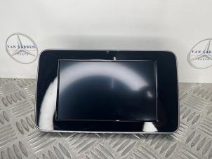 Gebruikte Navigatie Display Mercedes C (W205) 2.2 C-220 CDI 16V BlueTEC Prijs € 100,00 Margeregeling aangeboden door van Sabben Parts