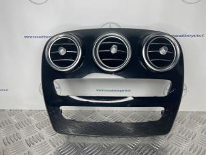 Gebruikte Middenconsoles Mercedes C (W205) 2.2 C-220 CDI 16V BlueTEC Prijs € 25,00 Margeregeling aangeboden door van Sabben Parts