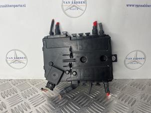 Gebruikte Zekeringkast Mercedes C Estate (S205) C-200d 2.2 16V Prijs € 40,00 Margeregeling aangeboden door van Sabben Parts