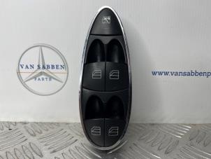 Gebruikte Ruit schakelaar elektrisch Mercedes E (W211) 3.5 E-350 4-Matic V6 24V Prijs € 40,00 Margeregeling aangeboden door van Sabben Parts
