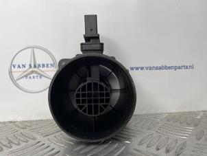 Gebruikte Luchtmassameter Mercedes Sprinter 3,5t (906.63) 319 CDI,BlueTEC V6 24V 4x4 Prijs € 48,40 Inclusief btw aangeboden door van Sabben Parts