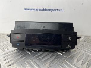Gebruikte Chaufage Bedieningspaneel Mercedes Vito (639.6) 2.2 111 CDI 16V Prijs € 90,75 Inclusief btw aangeboden door van Sabben Parts