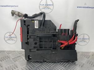 Gebruikte Zekeringkast Mercedes E (C207) E-350 CGI V6 24V Prijs € 50,00 Margeregeling aangeboden door van Sabben Parts