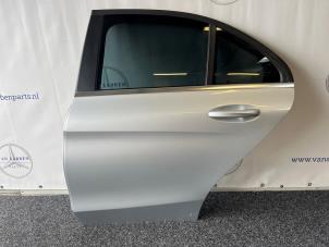 Gebruikte Deur 4Deurs links-achter Mercedes C (W205) C-180 1.6 16V Prijs € 400,00 Margeregeling aangeboden door van Sabben Parts