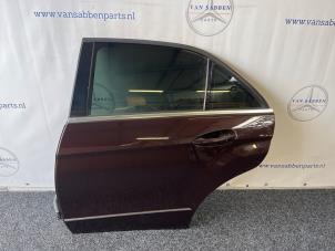 Gebruikte Deur 4Deurs links-achter Mercedes E (W212) E-200 CGI 16V BlueEfficiency Prijs € 100,00 Margeregeling aangeboden door van Sabben Parts