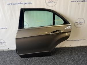 Gebruikte Deur 4Deurs links-achter Mercedes E (W212) E-200 CGI 16V BlueEfficiency Prijs € 100,00 Margeregeling aangeboden door van Sabben Parts