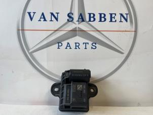 Gebruikte Voorgloei Relais Mercedes C (W205) C-250 2.2 CDI 16V BlueTEC, C-250d Prijs € 30,00 Margeregeling aangeboden door van Sabben Parts
