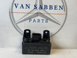 Gebruikte Gloeirelais Mercedes Sprinter 3t (903) 311 CDI 16V Prijs € 30,25 Inclusief btw aangeboden door van Sabben Parts