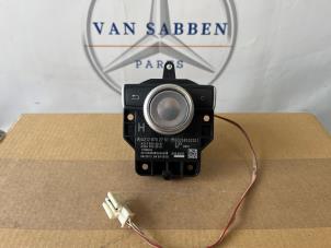 Gebruikte Bediening boordcomputer Mercedes E (W212) E-200 CDI 16V BlueEfficiency,BlueTEC Prijs € 75,00 Margeregeling aangeboden door van Sabben Parts