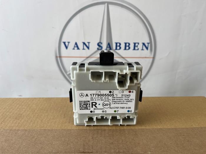 Gebruikte Deur module Mercedes A (177.0) 2.0 A-250 Turbo 16V 4Matic Prijs € 25,00 Margeregeling aangeboden door van Sabben Parts