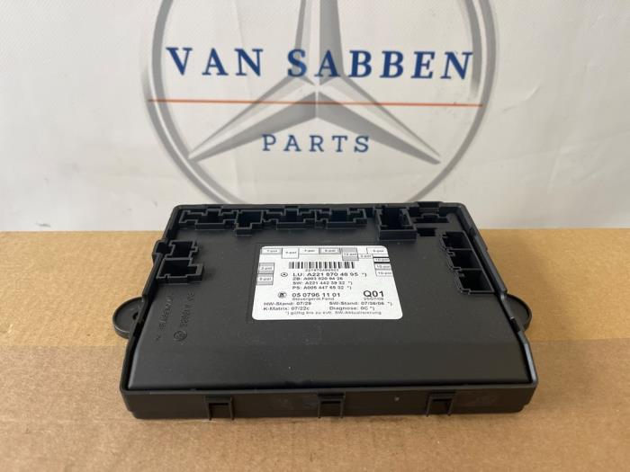 Gebruikte Deur module Mercedes S (W221) 3.0 S-320 CDI 24V Prijs € 50,00 Margeregeling aangeboden door van Sabben Parts
