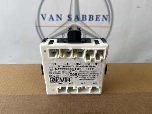 Gebruikte Deur module Mercedes S (222.0/222.1) 3.0 S-350 BlueTEC, S-350 d 24V 4-Matic Prijs € 40,00 Margeregeling aangeboden door van Sabben Parts