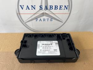 Gebruikte Centrale Deurvergrendelings Module Mercedes S (W221) 3.0 S-320 CDI 24V Prijs € 75,00 Margeregeling aangeboden door van Sabben Parts
