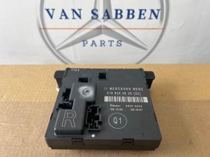 Gebruikte Deur module Mercedes CLS (C219) 320 CDI 24V Prijs € 30,00 Margeregeling aangeboden door van Sabben Parts