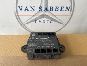 Gebruikte Centrale Deurvergrendelings Module Mercedes E (W212) E-220 CDI 16V BlueEfficiency Prijs € 20,00 Margeregeling aangeboden door van Sabben Parts