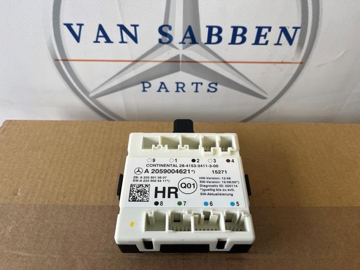Gebruikte Deur module Mercedes C Estate (S205) C-200d 2.2 16V Prijs € 25,00 Margeregeling aangeboden door van Sabben Parts