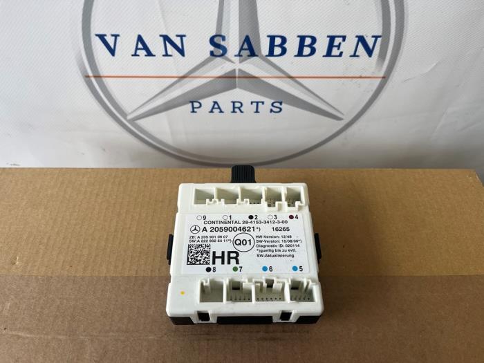 Gebruikte Deur module Mercedes C Estate (S205) C-200d 2.2 16V Prijs € 25,00 Margeregeling aangeboden door van Sabben Parts