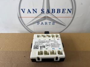 Gebruikte Deur module Mercedes C (W205) C-200 2.0 CGI 16V Prijs € 40,00 Margeregeling aangeboden door van Sabben Parts