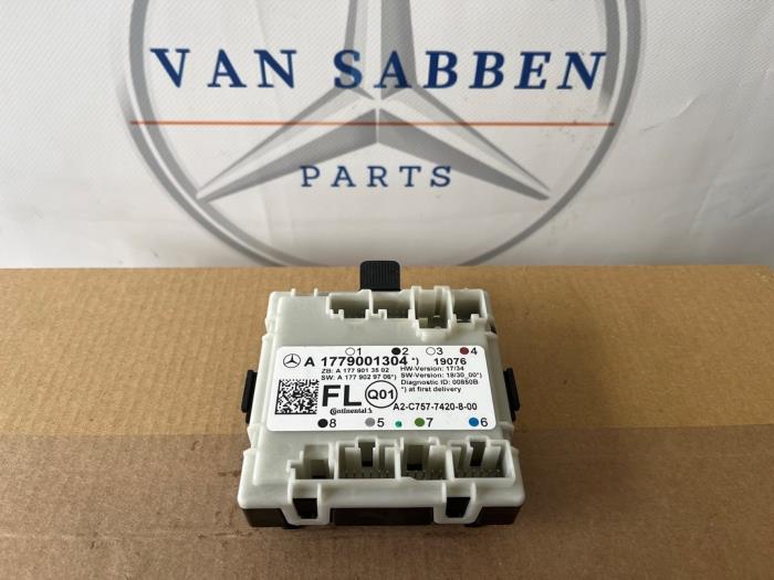 Gebruikte Module Centrale Deurvergrendeling Mercedes A (177.0) 1.3 A-180 Turbo 16V Prijs € 20,00 Margeregeling aangeboden door van Sabben Parts