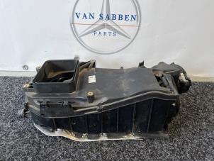 Gebruikte Luchtfilterhuis Mercedes C Estate (S205) C-220 CDI 2.2 16V BlueTEC Prijs € 30,00 Margeregeling aangeboden door van Sabben Parts