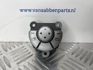 Gebruikte Spiegel Schakelaar Mercedes SLK (R171) 3.0 280 V6 24V Prijs € 30,00 Margeregeling aangeboden door van Sabben Parts