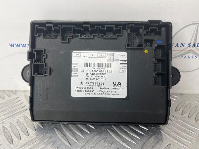 Gebruikte Deur module Mercedes S (W221) 3.0 S-320 CDI 24V 4-Matic Prijs € 50,00 Margeregeling aangeboden door van Sabben Parts
